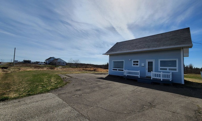 Cap-Bateau House | Beautiful Oceanfront 4 Season Home Away From Home