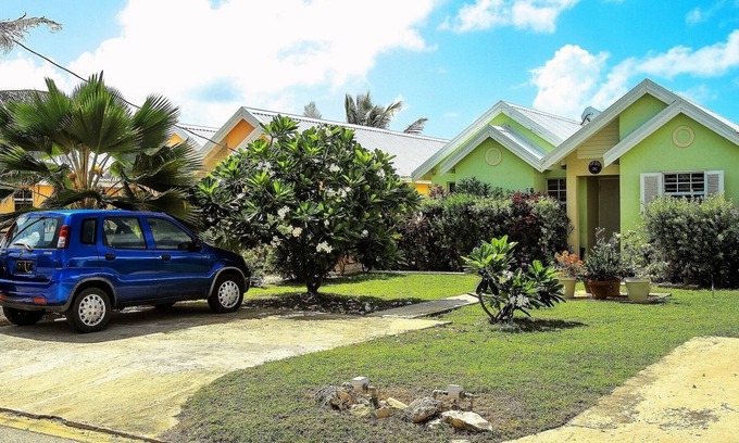 Work Hall House | Beautiful One Bedroom Home