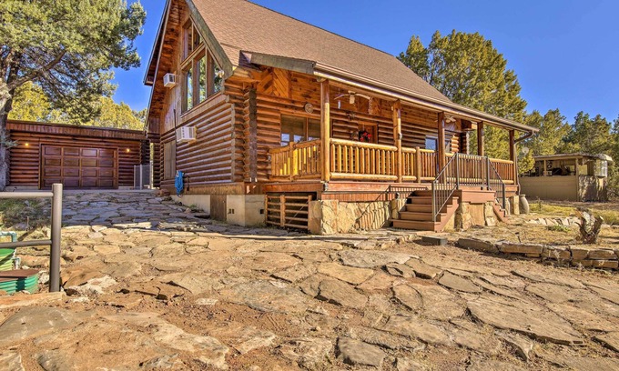 Payson Cabin | Beautiful Payson Log Cabin w/ Yard + Fire Pit!