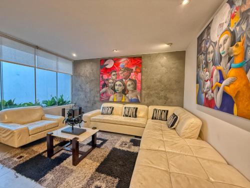 Santiago de Surco Apartment | Beautiful Penthouse in Lima, in front of the park
