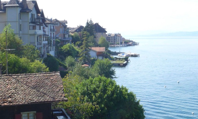 Aran House | Beautiful private villa for 8 people with TV, terrace and panoramic view