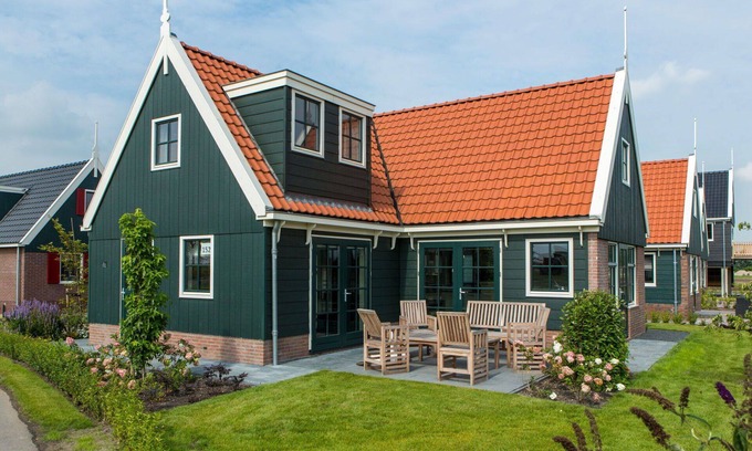 Graft House | Beautiful private villa for 6 guests with WIFI, TV and terrace