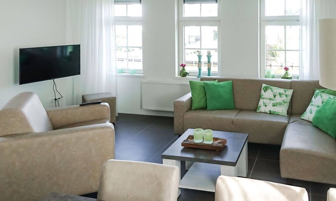 Graft House | Beautiful private villa for 6 people with WIFI, TV and terrace