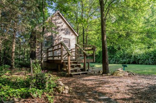 Southmont House | Beautiful Private Cabin Nestled on Premiere Retreat Center, North Carolina