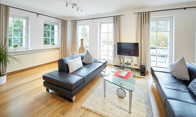 Attendorn House | Beautiful private villa for 6 guests with WIFI, TV, terrace, pets allowed and parking