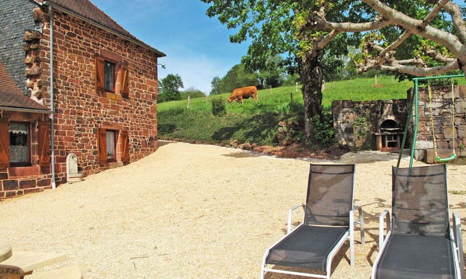 Lagleygeolle Villa | Beautiful private villa for 6 people with WIFI, TV, patio, pets allowed and panoramic view