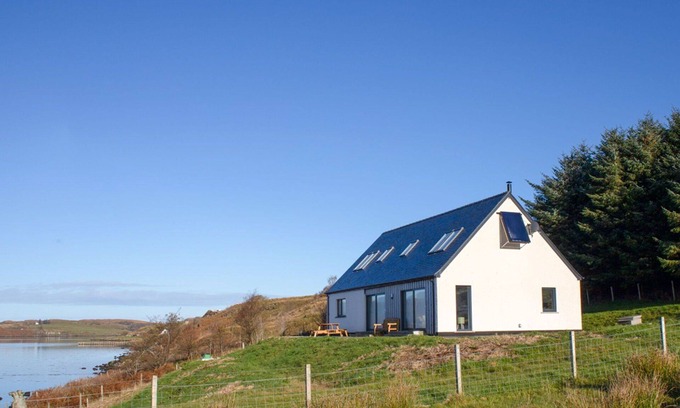 Greshornish House | Beautiful private villa for 6 people with WIFI, TV and parking