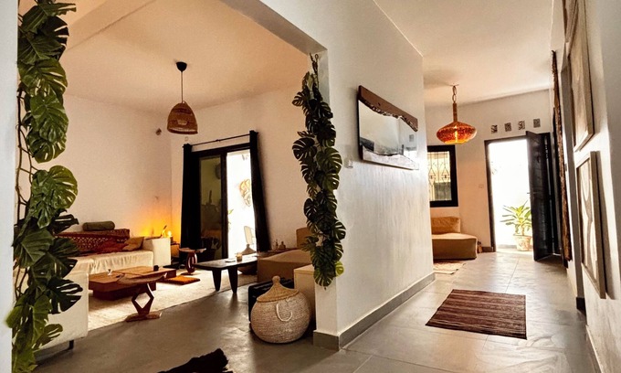 Ouakam House | Beautiful Private House in Mamelles 10min to Monument, Phare & Almadies !