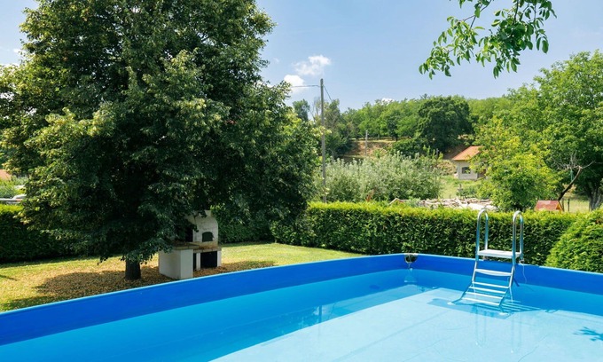 Koroshegy House | Beautiful private villa for 5 people with WIFI, private pool, TV, terrace and parking