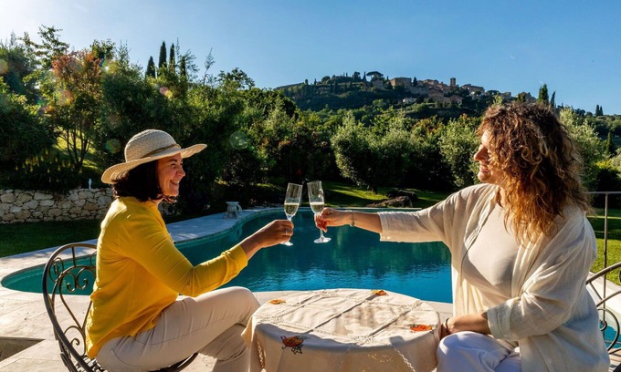 Montepulciano Villa | Beautiful private villa with WIFI, A/C, hot tub, private pool, TV, patio, panoramic view, parking