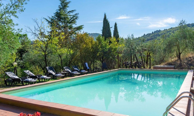 Montevarchi Villa | Beautiful private villa with private pool, WIFI, TV, balcony, pets allowed, panoramic view, parking