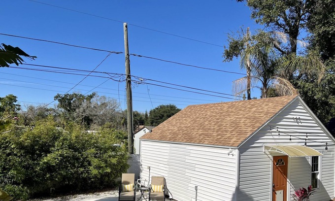 St. Petersburg - Clearwater House | Beautiful Private Getaway with Pool and Hot Tub!