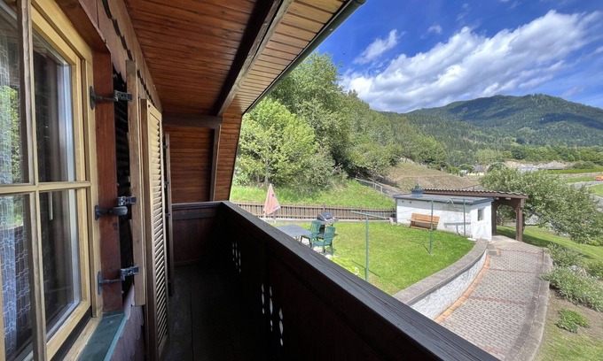 Niederwolz House | Beautiful private villa for 6 guests with WIFI, TV, terrace, pets allowed and parking