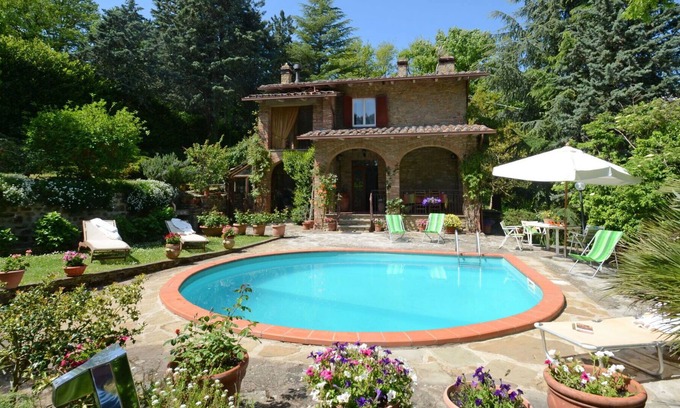 Piegaro Villa | Beautiful private villa for 6 people with private pool, WIFI, TV, patio, pets allowed and parking