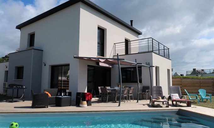 Treffiagat House | Beautiful private villa for 8 guests with private pool, WIFI, TV, terrace, pets allowed and park.