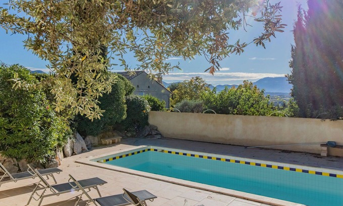 Vinsobres House | Beautiful private villa for 6 people with WIFI, private pool, TV, terrace and parking