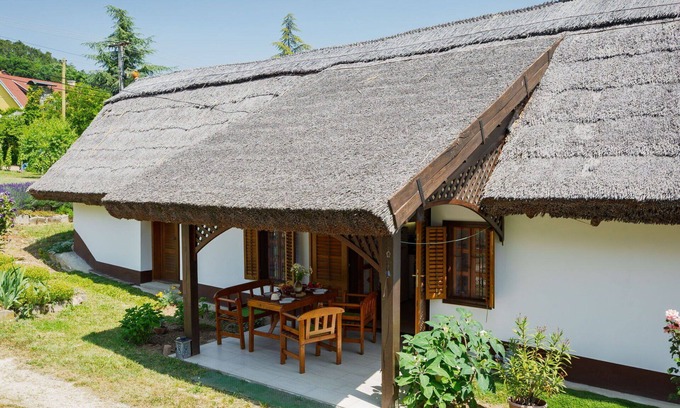 Balatongyorok House | Beautiful private villa for 4 guests with WIFI, TV, terrace and parking