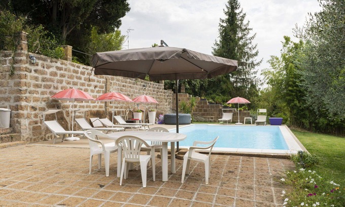Corchiano House | Beautiful private villa for 17 people with WIFI, private pool, TV, patio, pets allowed and parking