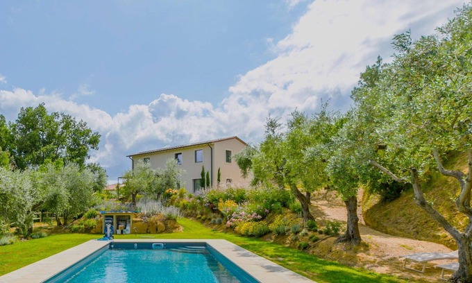 Montisi Villa | Beautiful private villa for 6 people with A/C, private pool, WIFI, TV and patio