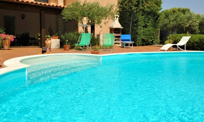 Mockarta Villa | Beautiful private villa for 7 guests with private pool, A/C, WIFI, TV, patio and parking