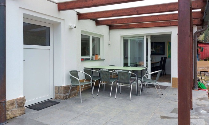 Bad Brambach House | Beautiful private villa for 8 people with WIFI, TV, terrace and pets allowed