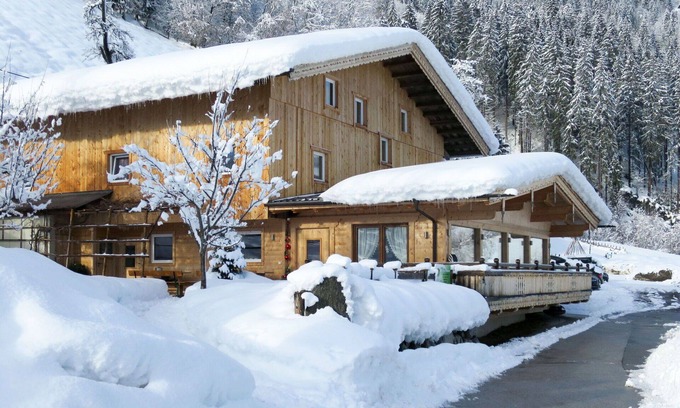 Hippach House | Beautiful private villa for 20 people with WIFI, TV and terrace