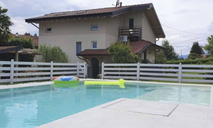 Besozzo Villa | Beautiful private villa for 8 guests with WIFI, hot tub, A/C, private pool, TV and patio