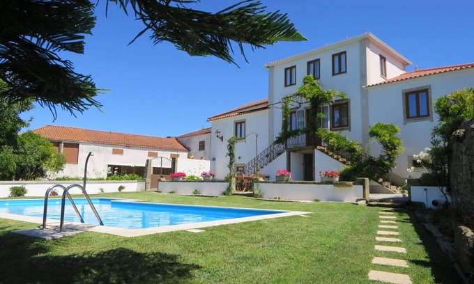 Rates Villa | Beautiful private villa for 10 guests with WIFI, private pool, A/C, TV and terrace