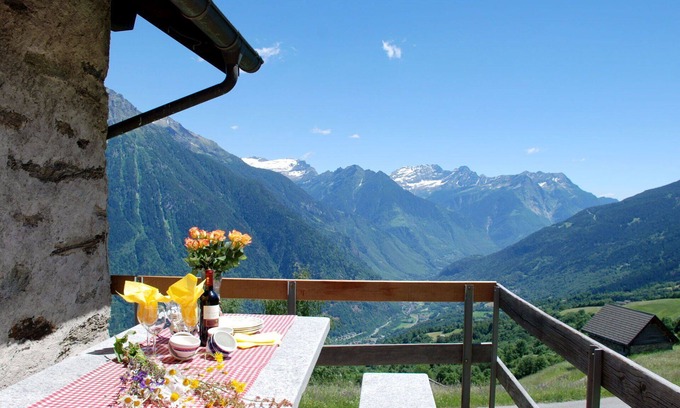 Acquarossa House | Beautiful private villa for 4 people with TV, terrace, pets allowed and panoramic view