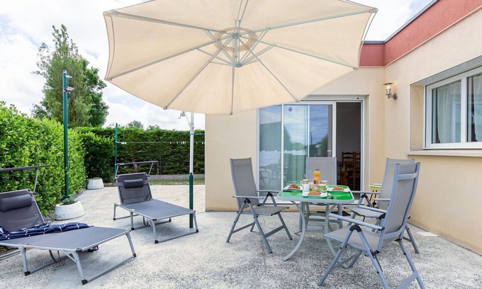 Kerlouan House | Beautiful private villa for 4 people with WIFI, TV, terrace, pets allowed and parking