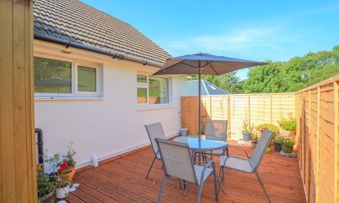 Oban House | Beautiful private villa for 8 people with WIFI, TV, terrace, pets allowed and parking