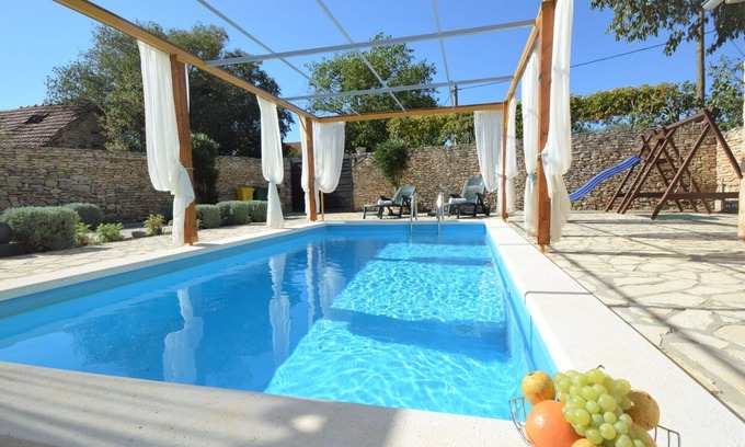 Promina House | Beautiful private villa for 8 people with private pool, A/C, WIFI, TV, terrace and panoramic view