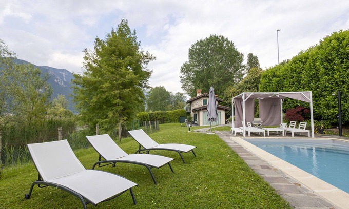 Cremignane Villa | Beautiful private villa for 6 guests with private pool, A/C, WIFI, TV, patio and pets allowed