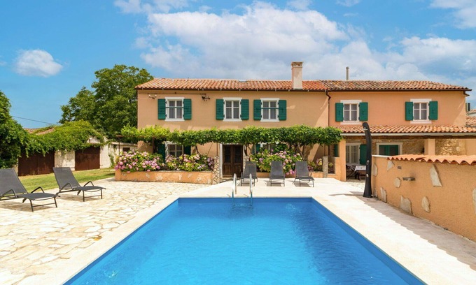 Kozljani House | Beautiful private villa for 9 people with private pool, A/C, WIFI, TV, terrace and pets allowed