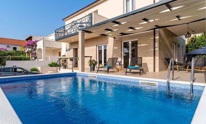 Cove Makarac (Milna) House | Beautiful private villa for 8 people with A/C, private pool, WIFI, TV, terrace and parking