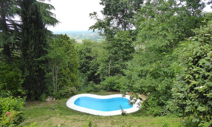 Teolo Villa | Beautiful private villa for 8 guests with hot tub, A/C, WIFI, private pool and patio, close to P.