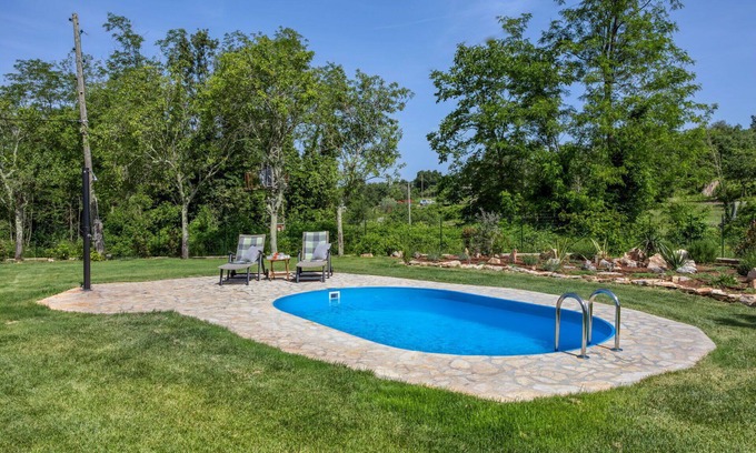 Groznjan House | Beautiful private villa with WIFI, A/C, private pool, TV, terrace, pets allowed and panoramic view