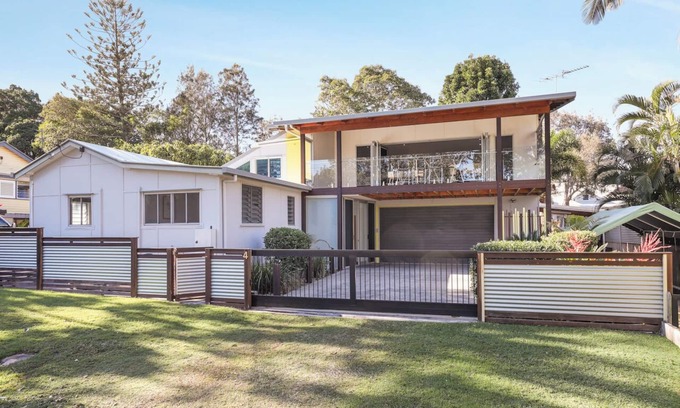 Amity Point House | Beautiful Property with all bedrooms with ensuites