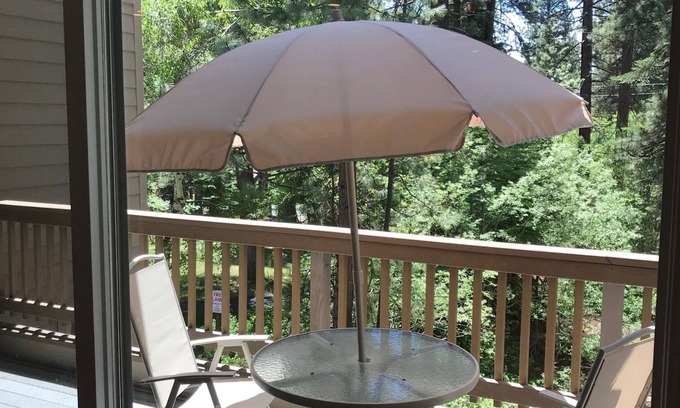 Incline Village Condo | Beautiful Remodeled Condo With An Open Floor Plan! 3 Beds with 2.5 Baths.