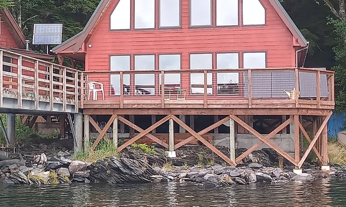 Loring House | Beautiful remote southeast Alaska water front home, far from the crowds.