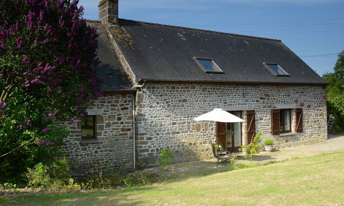 Larchamp House | Beautiful Renovated Gite in the Countryside