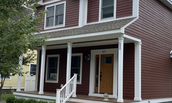 Saratoga Springs House | Beautiful Saratoga Home Walking Distance to BELMONT STAKES
