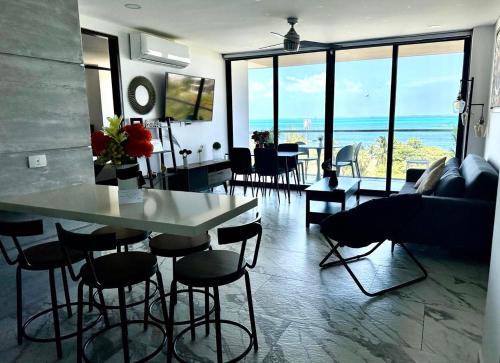 Zona Hotelera Apartment | Beautiful sea view apartment in the Hotel Zone Cancun