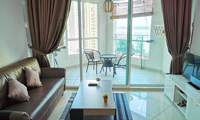 Downtown George Town Apartment | Beautiful Seaview@Gurney,Penang ComfyLUX Homestay