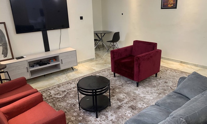 Lekki Phase 1 House | Beautiful Short-let Apartment in Lekki phase 1