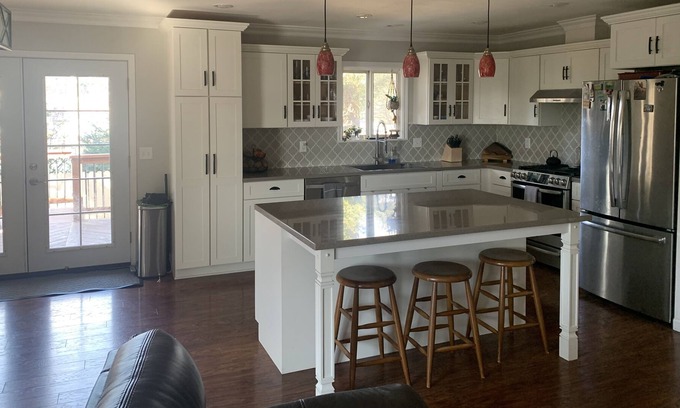 Kodiak House | Beautiful spacious home in the heart of Kodiak!