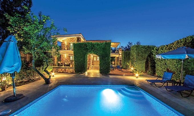 Drosia Villa | Beautiful stone villa, close to tavernas