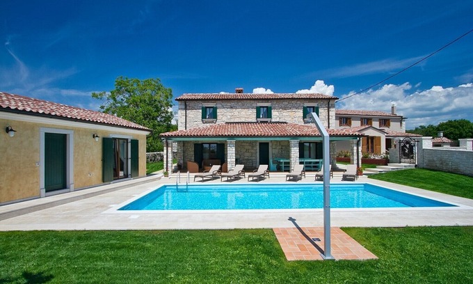 Radetici Villa | Beautiful stone villa with pool in Central Istria