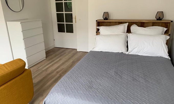 Bourg-la-Reine Apartment | Beautiful studio located south of Paris