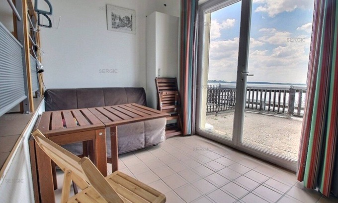 Le Crotoy Apartment | Beautiful Studio on the seafront and close to shops